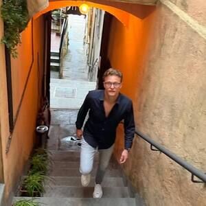 Meet your Posher, Andrew